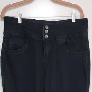 Size 14 and 16 Black 3-Button High-Waisted Skinny Jeans